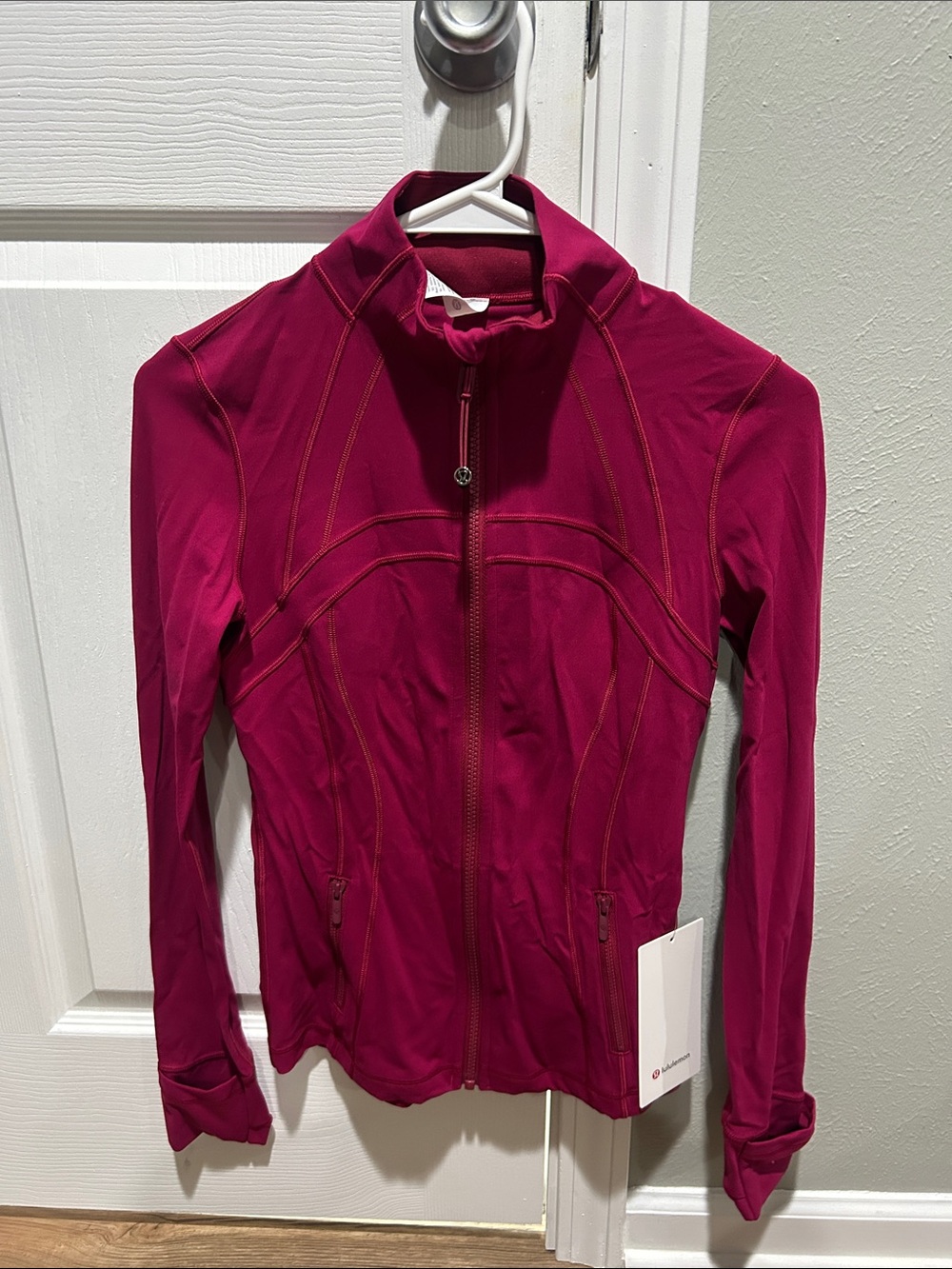 Women’s Magenta Zip-Front Active Jacket